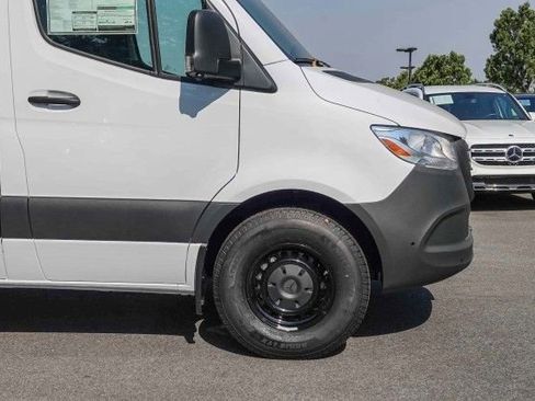 New 2025 Mercedes-Benz Sprinter 2500 image 9