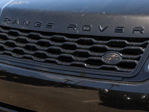 Used 2022 Land Rover Range Rover Sport HST AWD/4WD image 3