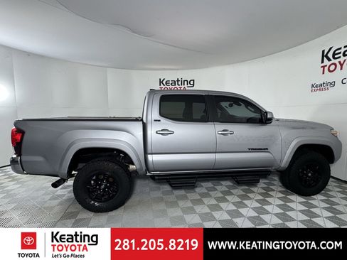Used 2020 Toyota Tacoma SR5 image 3