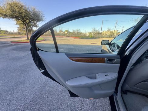 Used 2005 Lexus ES 330 image 21