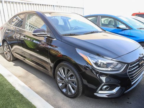 Used 2018 Hyundai Accent Limited image 2