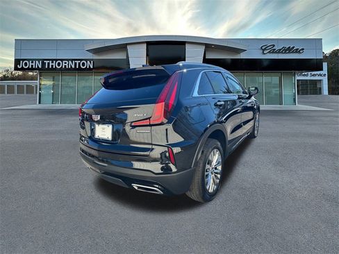 Certified 2025 Cadillac XT4 Premium Luxury image 5