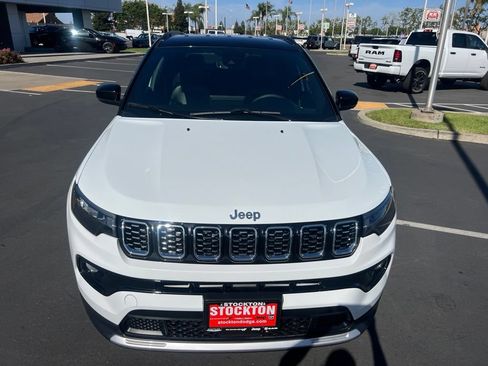 Used 2025 Jeep Compass Limited AWD/4WD image 7