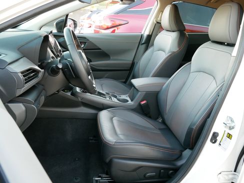 Used 2024 Subaru Crosstrek 2.5i Limited w/ Crosstrek Mirror Package image 2