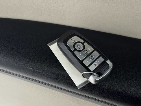 Used 2019 Ford Edge Titanium w/ Equipment Group 301A image 93