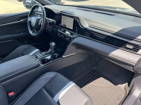 Used 2025 Toyota Camry SE FWD image 28