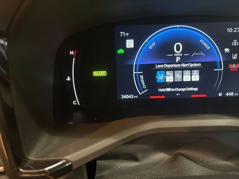 Used 2025 Toyota Camry LE image 39