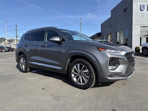 Used 2019 Hyundai Santa Fe FWD image 2