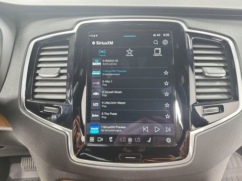 Used 2024 Volvo XC90 B5 Plus w/ Protection Package Premier image 28