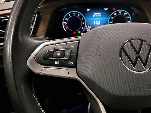 Used 2024 Volkswagen Atlas SE FWD image 17
