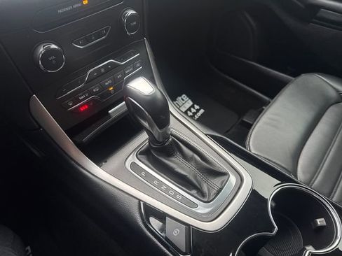 Used 2018 Ford Edge SEL w/ Equipment Group 201A image 24