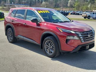 Used 2024 Nissan Rogue S video 1