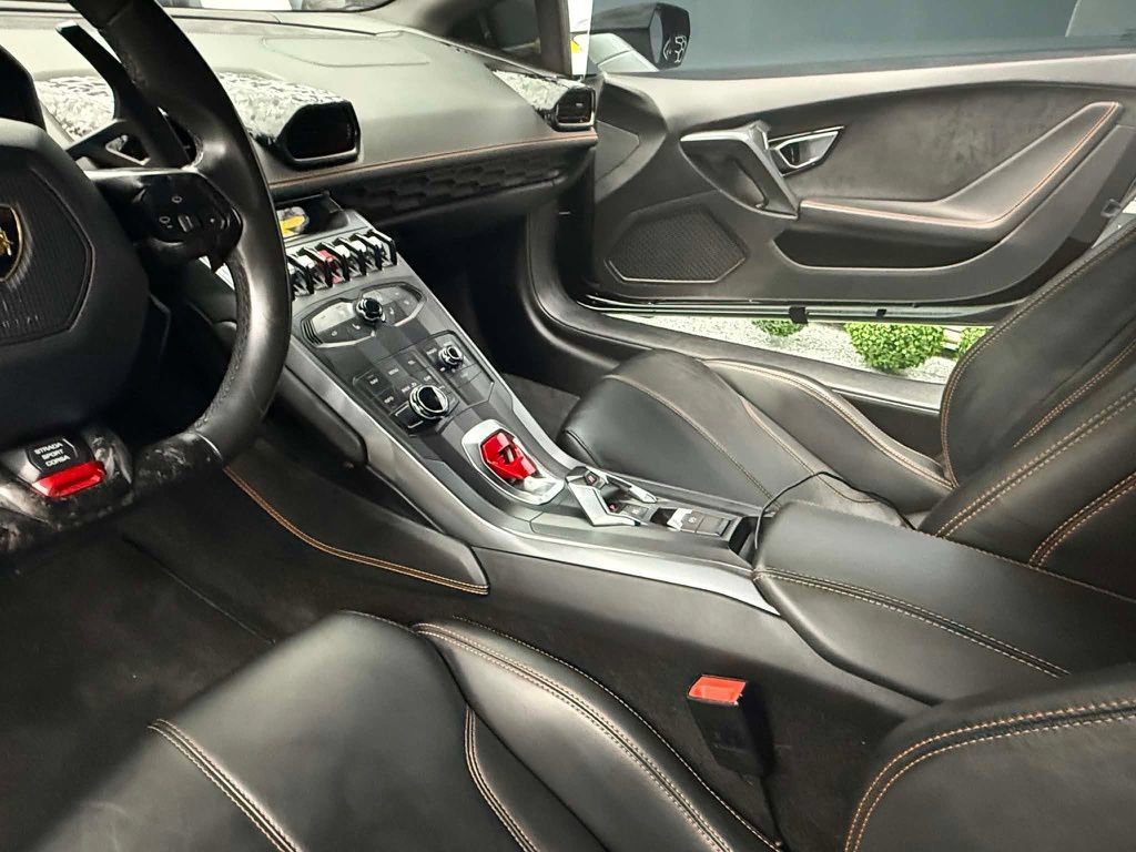 Used 2017 Lamborghini Huracan LP 580-2 RWD image 21