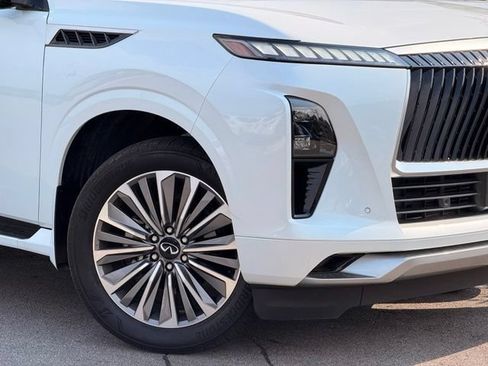 Used 2025 INFINITI QX80 Sensory w/ Exterior Package AWD/4WD image 2