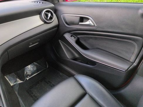 Used 2016 Mercedes-Benz GLA 250 image 17