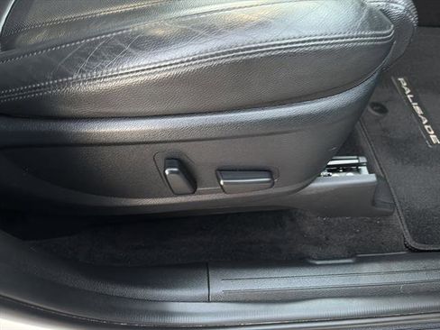 Used 2022 Hyundai Palisade SEL w/ 8P Bench Seat Package image 10