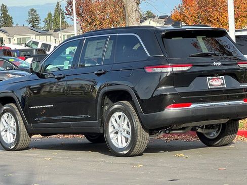 New 2025 Jeep Grand Cherokee Laredo X image 6