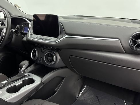 Used 2025 Chevrolet Blazer LT image 33