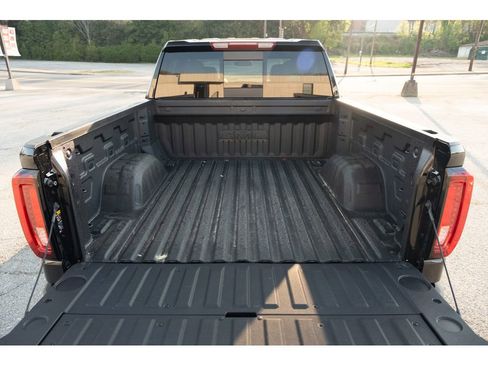 New 2026 GMC Sierra 1500 SLT w/ SLT Premium Plus Package AWD/4WD image 36