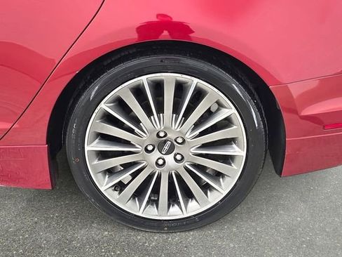 Used 2014 Lincoln MKZ Hybrid FWD image 31