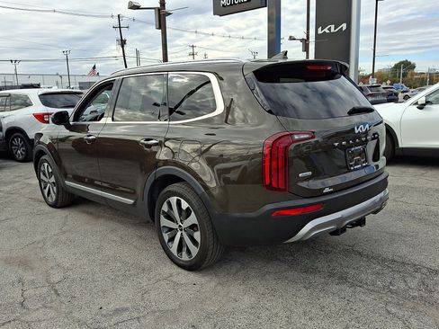 Used 2022 Kia Telluride S image 5