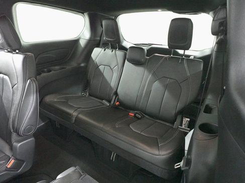 New 2026 Chrysler Pacifica Select image 25