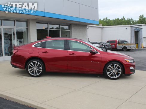 Used 2023 Chevrolet Malibu LT FWD image 3