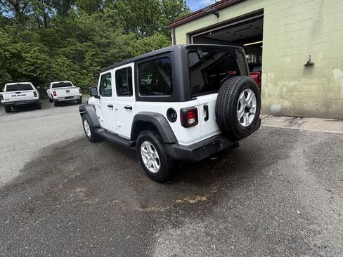 Used 2022 Jeep Wrangler Unlimited Sport AWD/4WD image 5