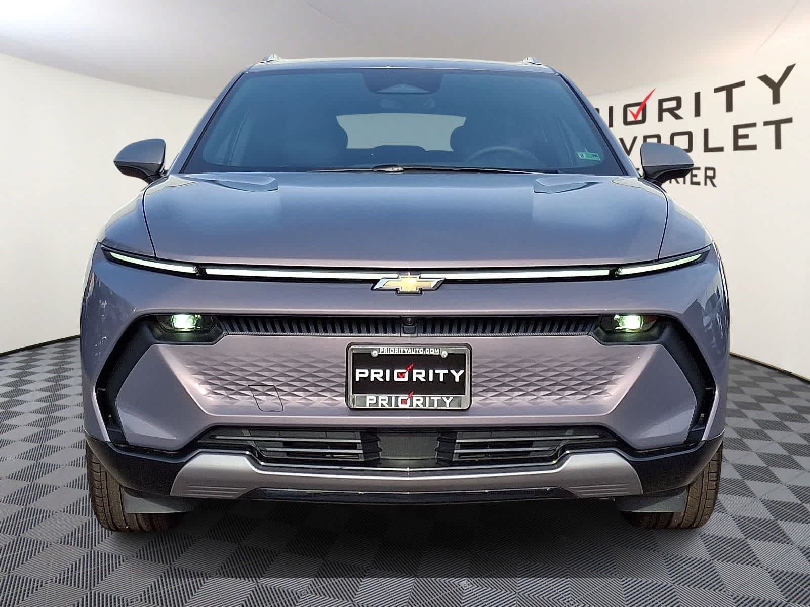 New 2025 Chevrolet Equinox EV LT FWD image 2