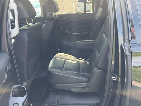 Used 2019 Chevrolet Suburban Premier AWD/4WD image 27