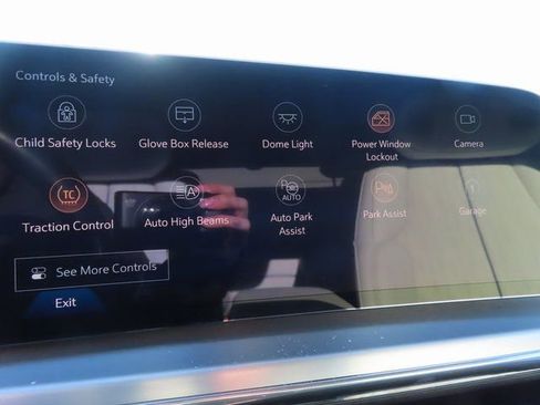 Used 2024 Cadillac Lyriq Sport image 29