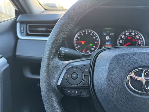 Certified 2022 Toyota RAV4 XLE image 22