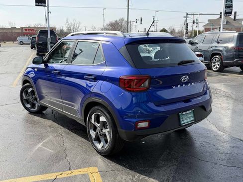 Used 2025 Hyundai Venue SEL image 8
