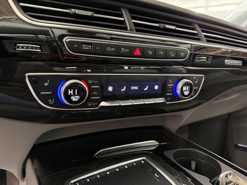 Used 2019 Audi Q7 3.0T Prestige w/ Prestige Package image 29