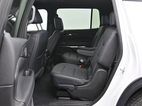 Certified 2025 Chevrolet Traverse LT image 22