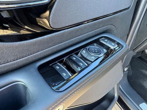 New 2025 Lincoln Aviator AWD w/ Equipment Group 101A image 18