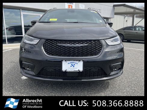 New 2026 Chrysler Pacifica Select image 8