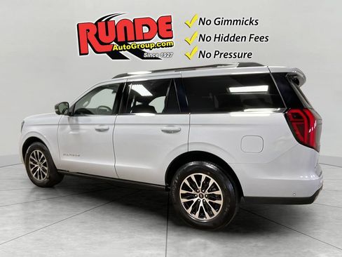 Used 2025 Ford Expedition Platinum AWD/4WD image 4