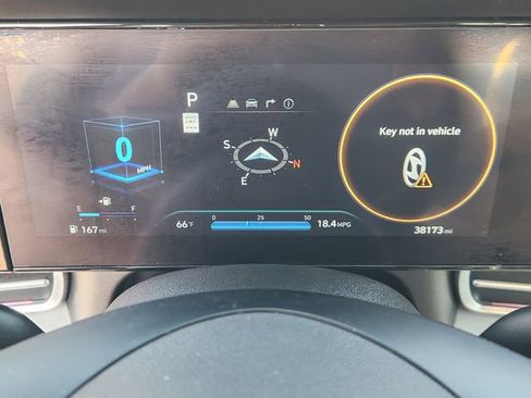 Used 2024 Hyundai Elantra Limited FWD image 15