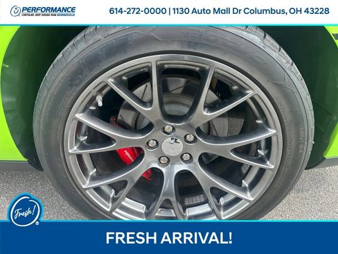 Used 2015 Dodge Challenger SRT RWD image 11