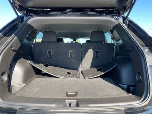 Used 2023 Chevrolet Blazer LT w/ LPO, Floor Liner Package FWD image 18