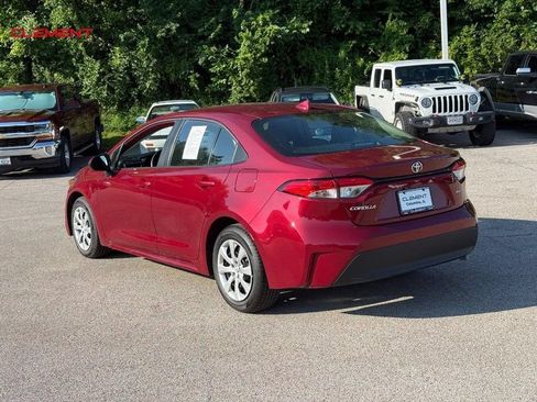 Used 2026 Toyota Corolla LE FWD image 3