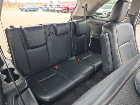 Used 2018 Toyota Highlander Limited image 12