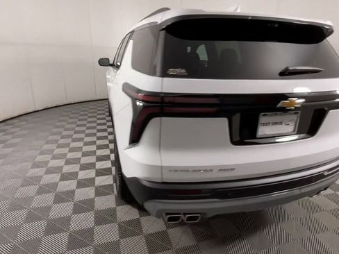 New 2026 Chevrolet Traverse LT w/ Sun and Wheel Package image 7