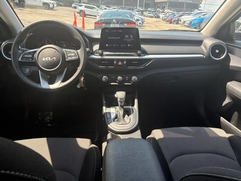 Used 2024 Kia Forte LXS FWD image 28