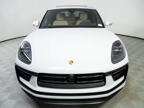 New 2026 Porsche Macan image 36