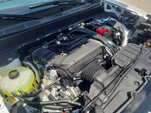 New 2025 Ford Maverick Lobo image 12