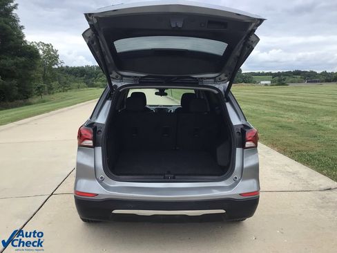 Used 2024 Chevrolet Equinox LT image 8