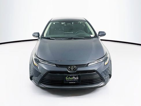 Used 2024 Toyota Corolla LE image 2