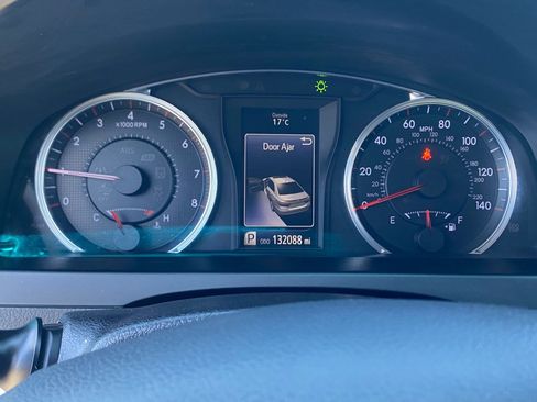 Used 2017 Toyota Camry SE FWD image 12